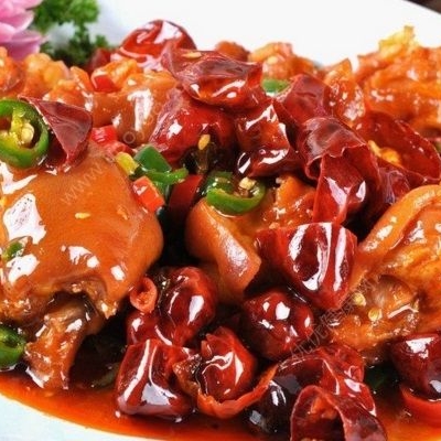 豚足の辛口煮込み