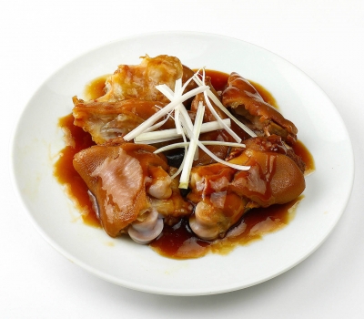 豚足の醬油煮込み